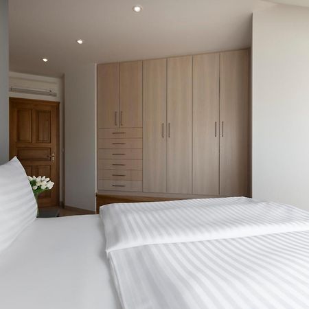 Bohemian Dreams Apartments And Suites By Dwellfort Prague Room photo